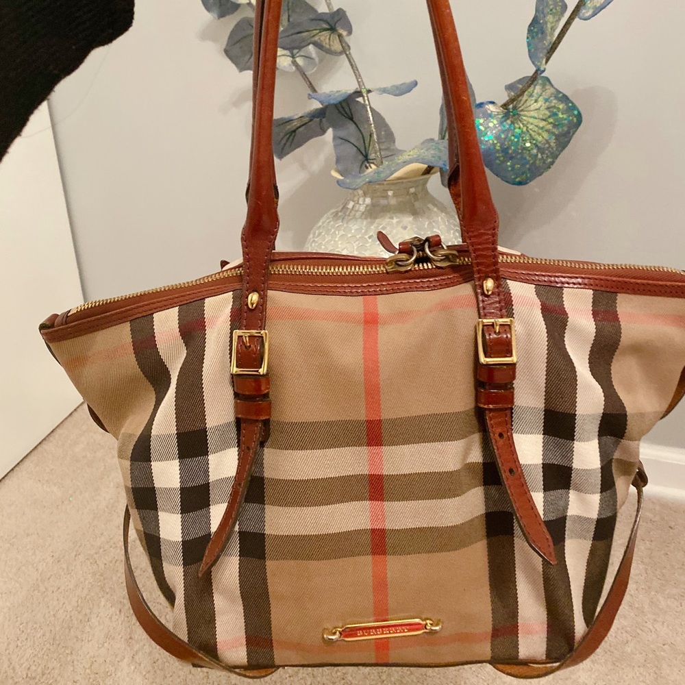 Burberry Salisbury tote